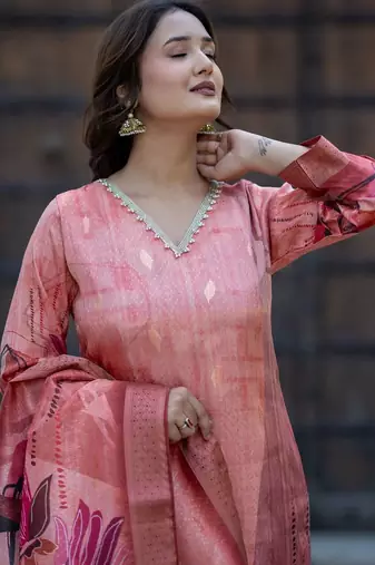 Women Floral Printed Regular Beads and Stones Chanderi Silk Kurta with Trousers & With Dupatta