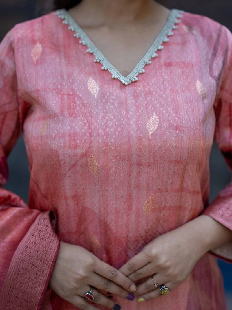 Women Floral Printed Regular Beads and Stones Chanderi Silk Kurta with Trousers & With Dupatta