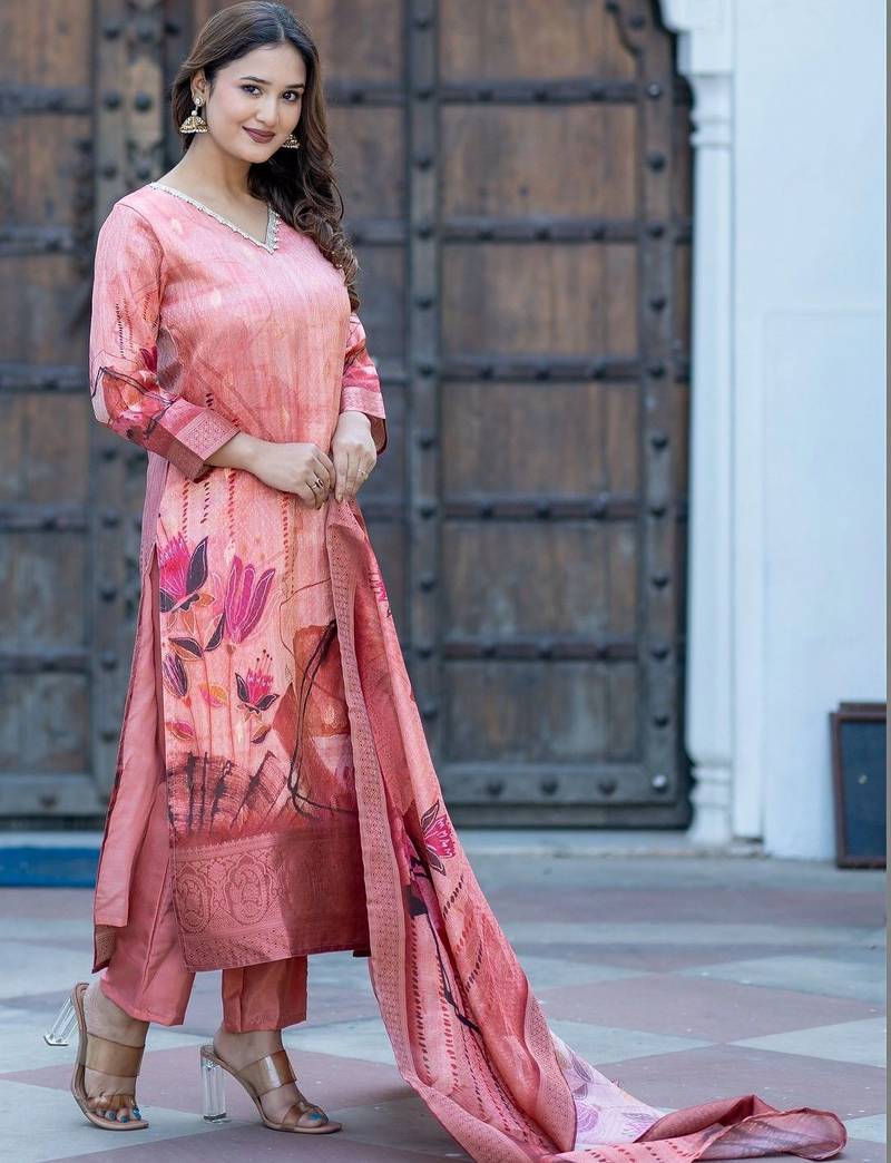 Women Floral Printed Regular Beads and Stones Chanderi Silk Kurta with Trousers & With Dupatta