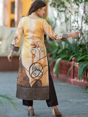 Women Floral Printed Regular Chanderi Silk Kurta with Trousers & With Dupatta 4