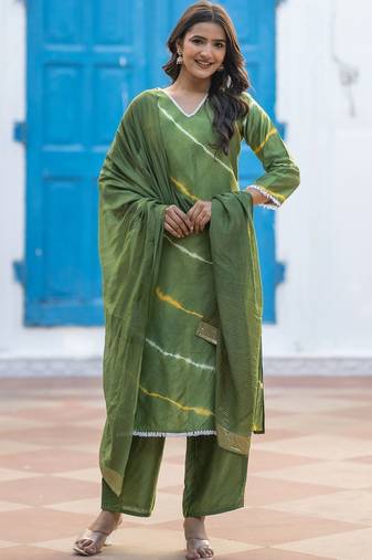 Women Dyed Regular Kurta with Palazzos & With Dupatta