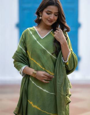 Women Dyed Regular Kurta with Palazzos & With Dupatta 2