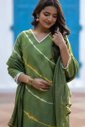 Women Dyed Regular Kurta with Palazzos & With Dupatta