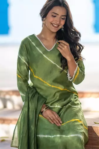 Women Dyed Regular Kurta with Palazzos & With Dupatta