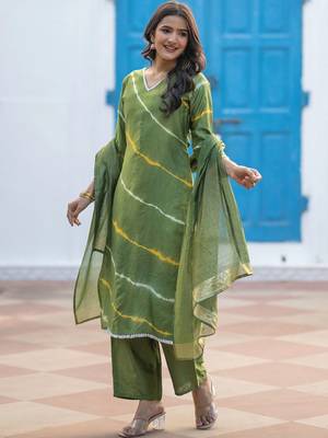 Women Dyed Regular Kurta with Palazzos & With Dupatta 6
