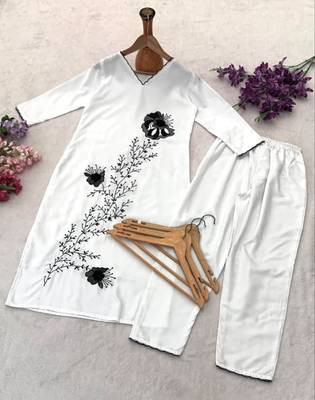 White rayon embroidered kurta set 3