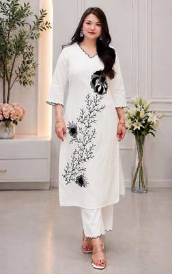 White rayon embroidered kurta set 4