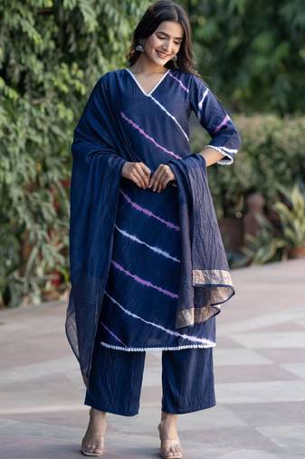 Women Dyed Angrakha Kurta with Trousers & With Dupatta