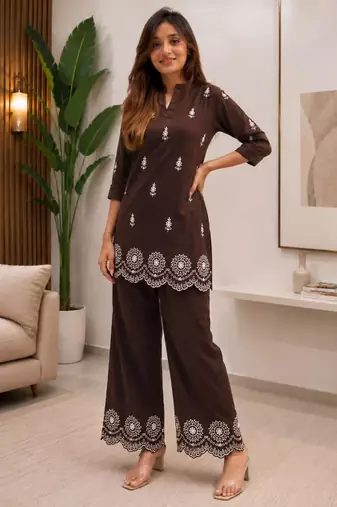 Brown silk blend embroidered kurta set
