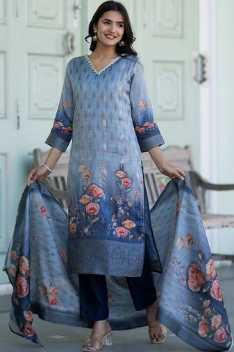 Women Floral Printed Regular Chanderi Silk Kurta with Trousers & With Dupatta