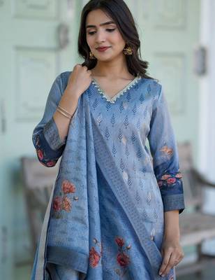Women Floral Printed Regular Chanderi Silk Kurta with Trousers & With Dupatta 2