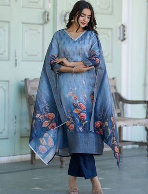 Women Floral Printed Regular Chanderi Silk Kurta with Trousers & With Dupatta 3