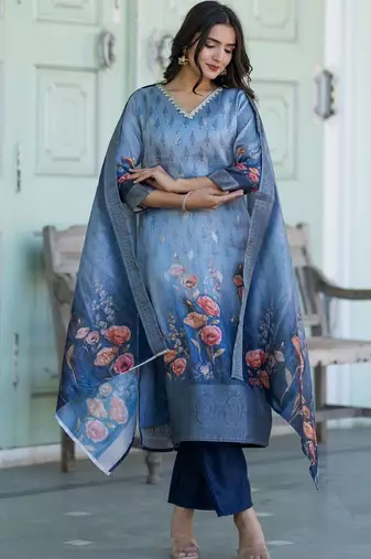 Women Floral Printed Regular Chanderi Silk Kurta with Trousers & With Dupatta