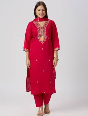 Red silk blend embroidered kurta set 3