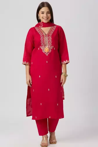 Red silk blend embroidered kurta set