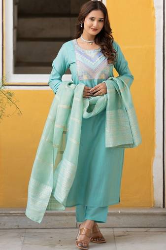 Women Ethnic Motifs Embroidered Regular Thread Work Kurta with Trousers & With Dupatta
