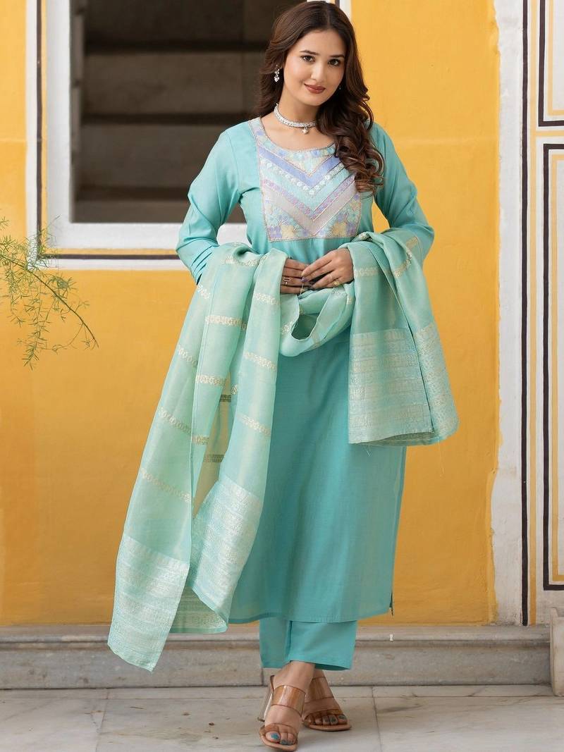 Women Ethnic Motifs Embroidered Regular Thread Work Kurta with Trousers & With Dupatta