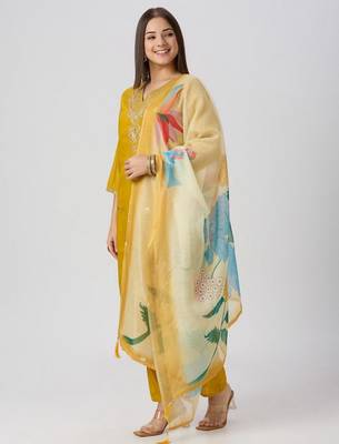 Yellow silk blend printed kurta set 2