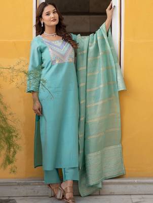 Women Ethnic Motifs Embroidered Regular Thread Work Kurta with Trousers & With Dupatta 3