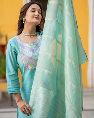Women Ethnic Motifs Embroidered Regular Thread Work Kurta with Trousers & With Dupatta 5