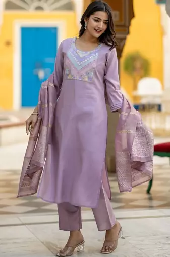 Women Ethnic Motifs Embroidered Regular Thread Work Kurta with Trousers & With Dupatta