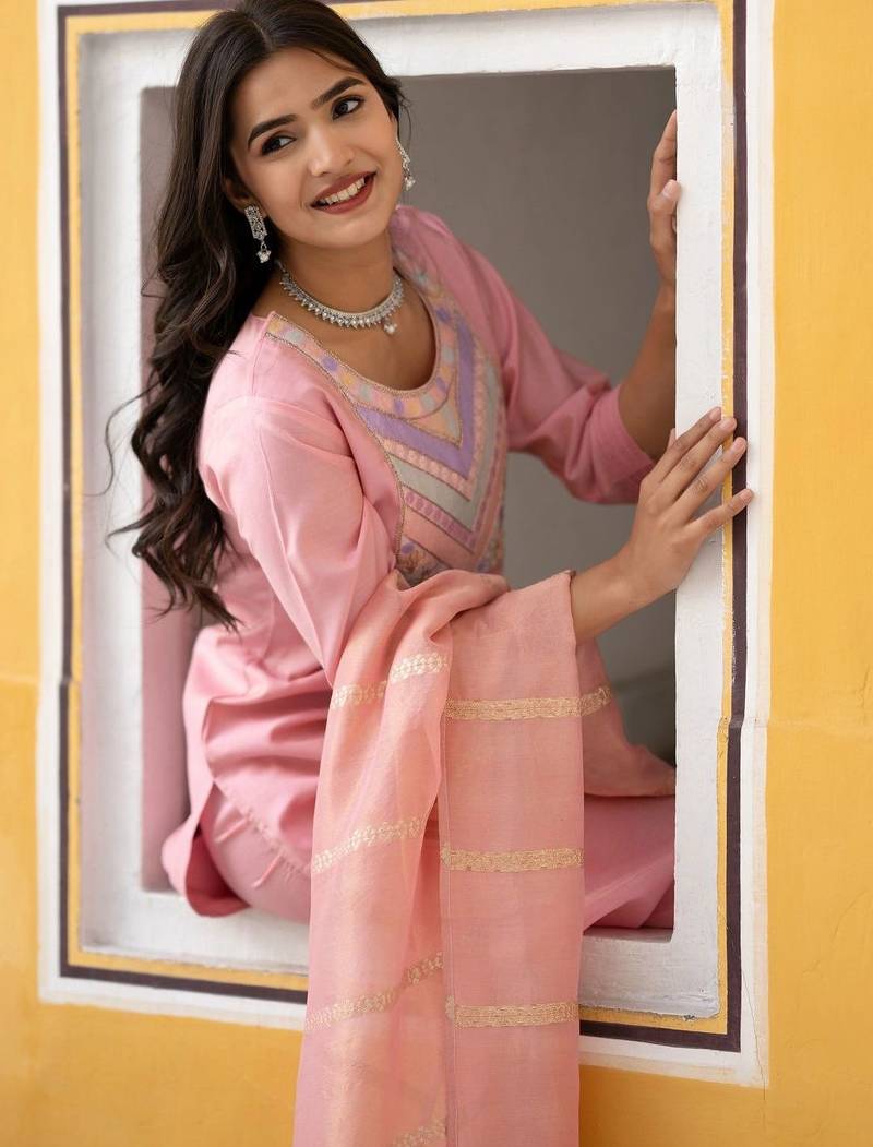 Women Ethnic Motifs Embroidered Regular Thread Work Kurta with Trousers & With Dupatta