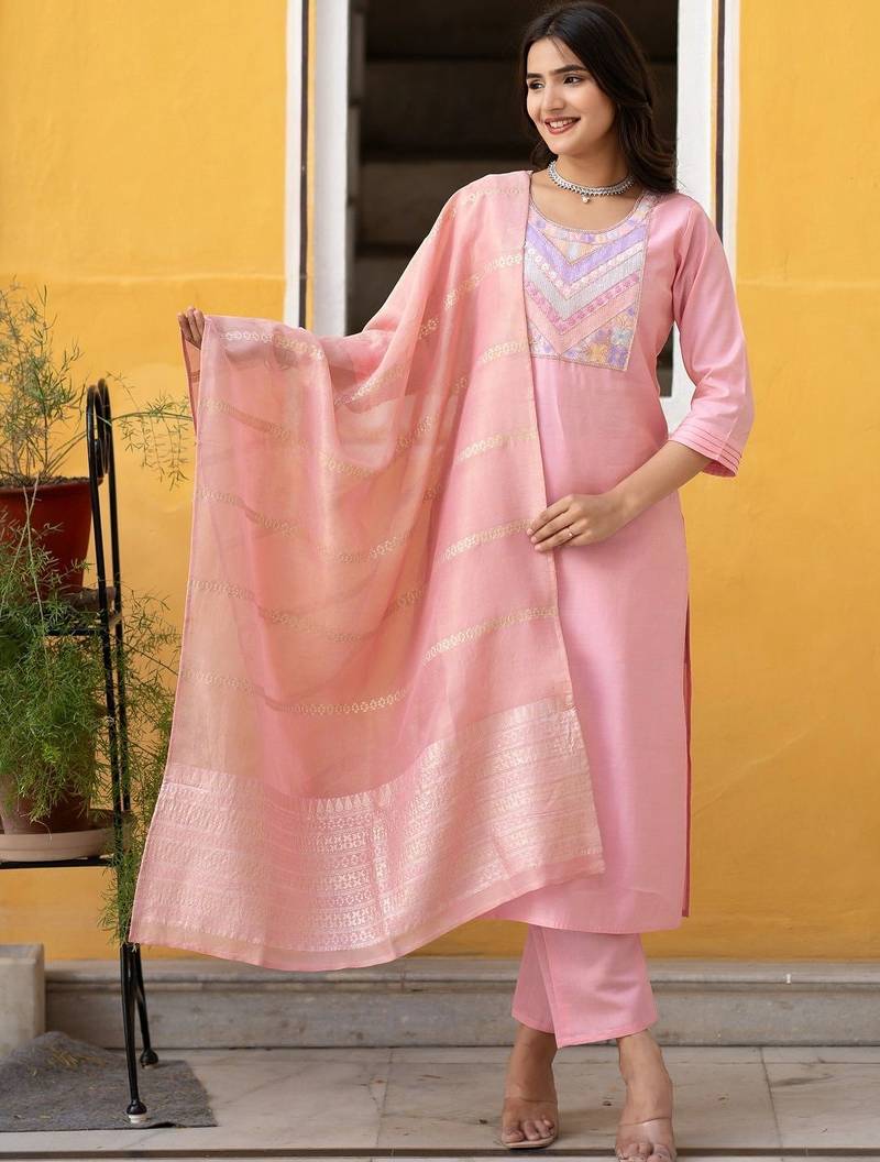 Women Ethnic Motifs Embroidered Regular Thread Work Kurta with Trousers & With Dupatta
