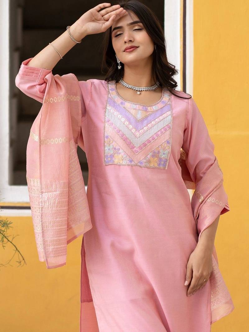 Women Ethnic Motifs Embroidered Regular Thread Work Kurta with Trousers & With Dupatta