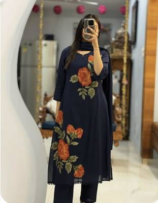 Purple cotton silk embroidered kurta set 3