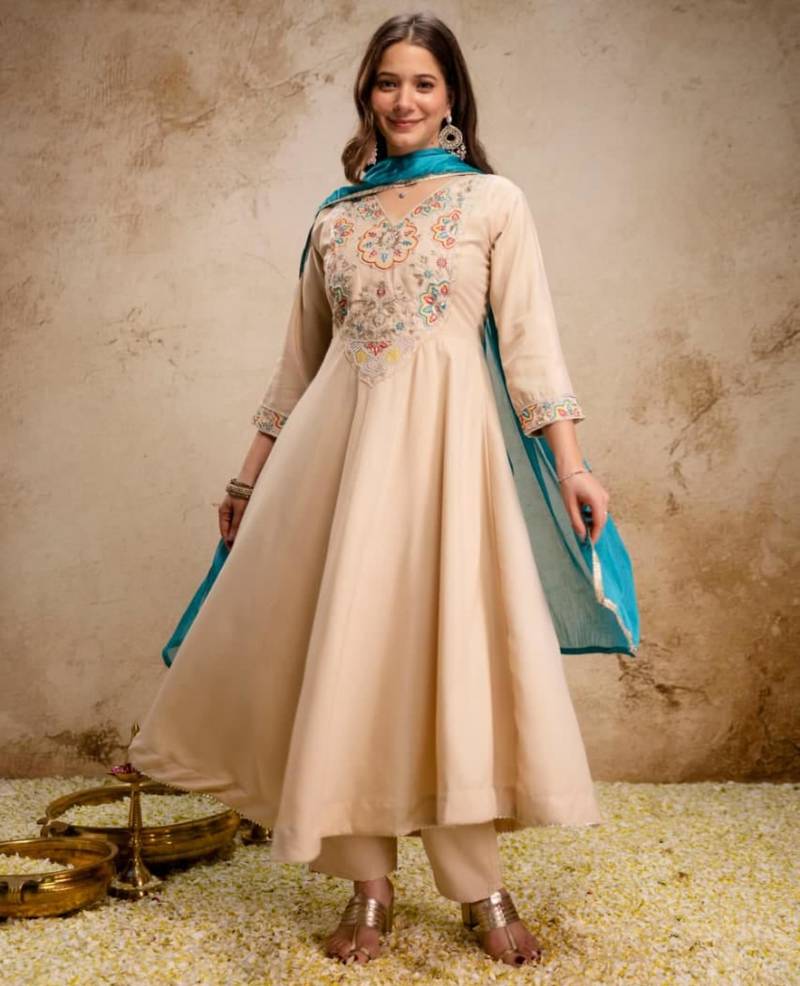Beige chanderi embroidered kurta set