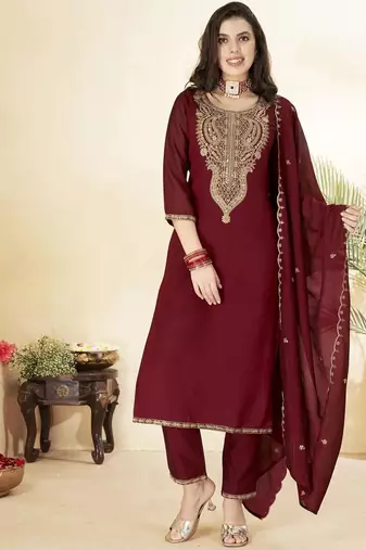 Maroon silk blend embroidered kurta set