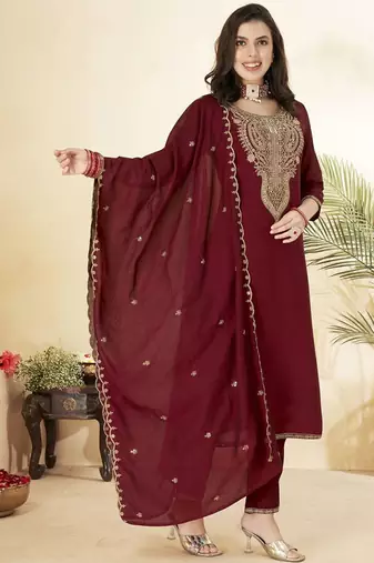 Maroon silk blend embroidered kurta set