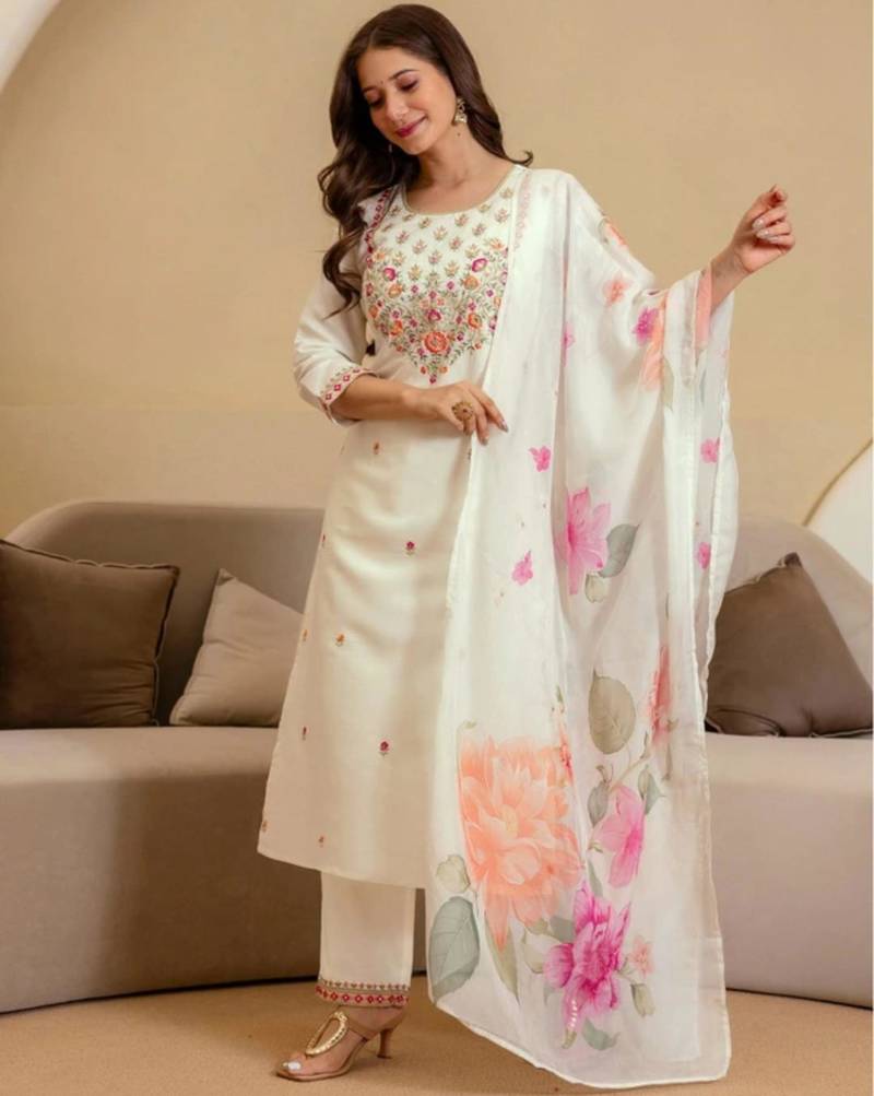 White chanderi embroidered kurta set