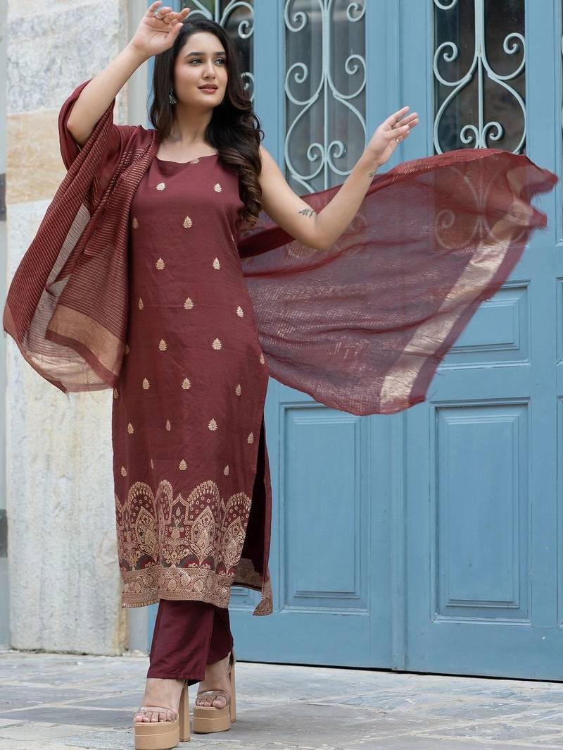Women Ethnic Motifs Embroidered Regular Kurta with Trousers & With Dupatta