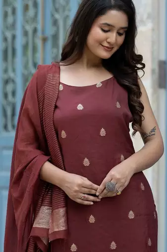 Women Ethnic Motifs Embroidered Regular Kurta with Trousers & With Dupatta