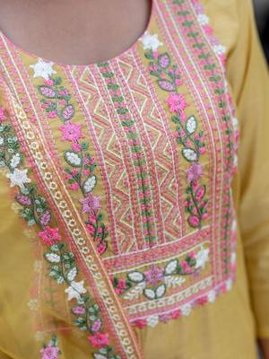 Women Floral Embroidered Regular Thread Work Chanderi Silk Kurta with Trousers & With Dupatta 5