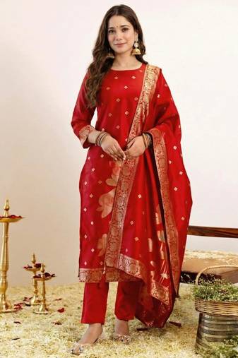 Red art silk jacquard kurta set