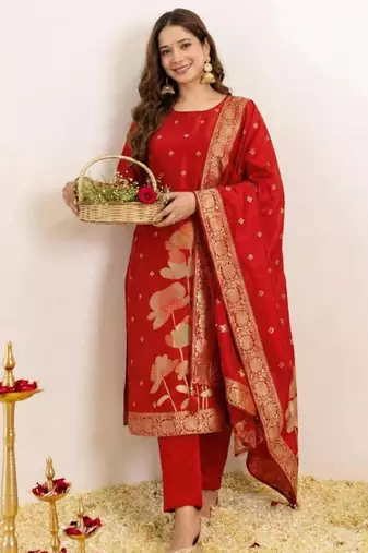 Red art silk jacquard kurta set