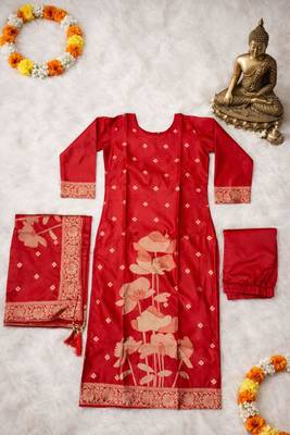 Red art silk jacquard kurta set 3