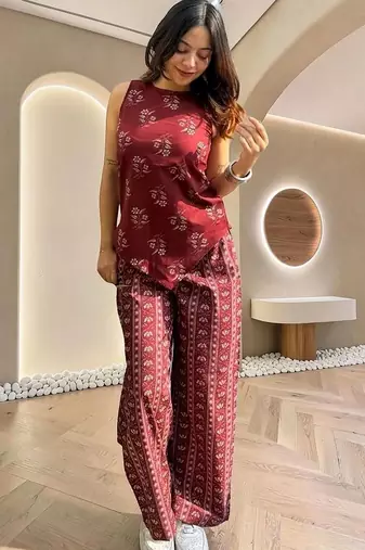 Women Floral Printed Regular Top with Palazzos