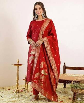 Red art silk jacquard kurta set 4