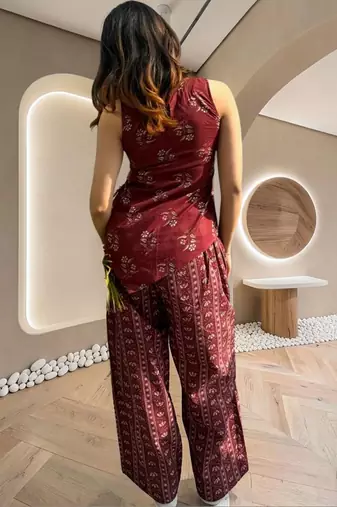 Women Floral Printed Regular Top with Palazzos