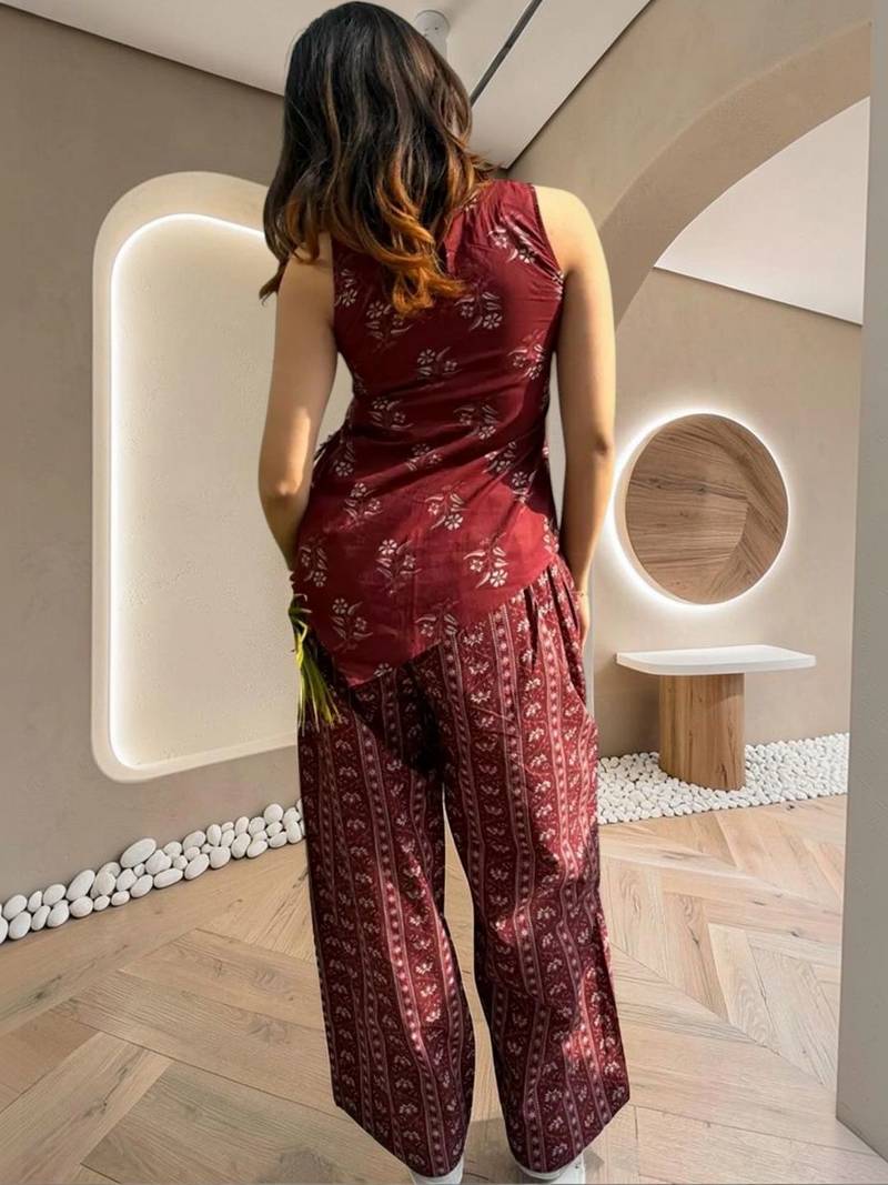 Women Floral Printed Regular Top with Palazzos