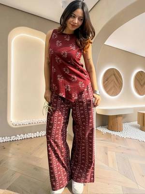 Women Floral Printed Regular Top with Palazzos 4