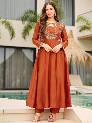 Dark-orange silk blend embroidered kurta set 3