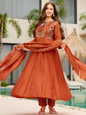Dark-orange silk blend embroidered kurta set 4