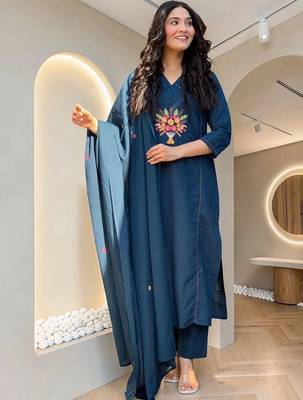 Women Ethnic Motifs Embroidered Regular Thread Work Kurta with Trousers & With Dupatta 1
