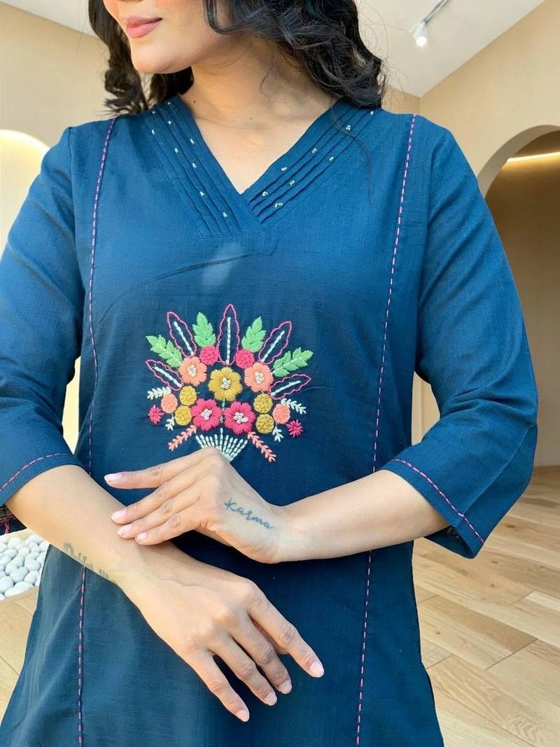 Women Ethnic Motifs Embroidered Regular Thread Work Kurta with Trousers & With Dupatta
