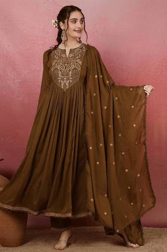 Brown silk blend embroidered kurta set