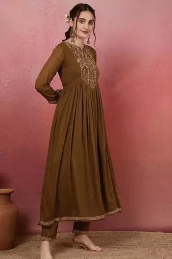 Brown silk blend embroidered kurta set